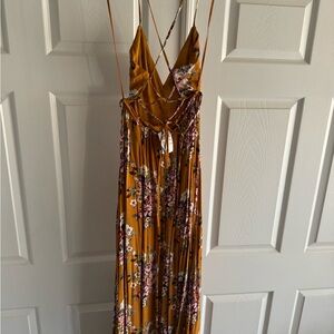 Maxi strappy yellow flower dress